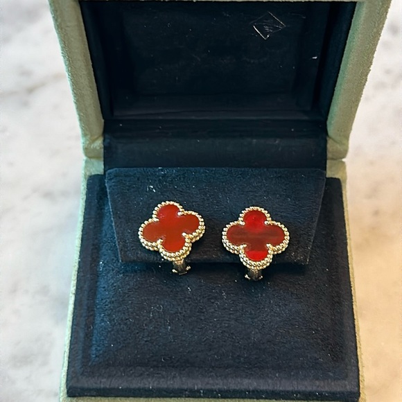 Van Cleef & Arpels 18k yellow gold Carnelian earrings - Picture 1 of 2